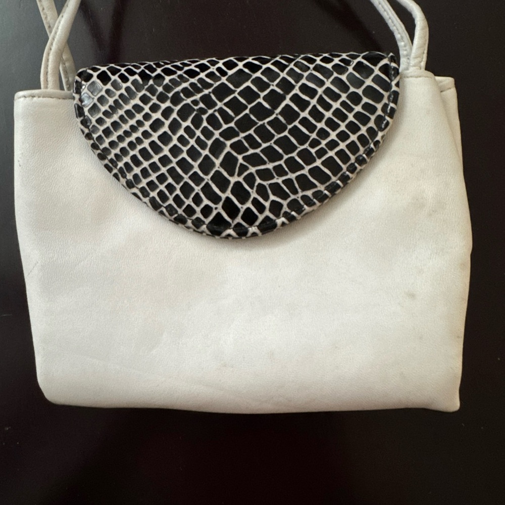 Vintage 80’s Fancy Nancy White Leather Purse with Black “snakeskin” accent